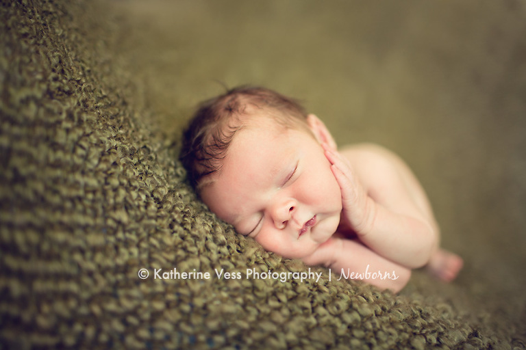 sweet newborn pose